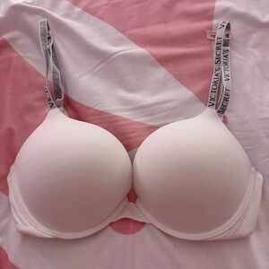 Victoria’s Secret NWT Bombshell Add 2 Cups Push up Bra White Logo Strap 36C